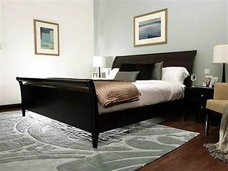 Green Lakes Serviced Apartments Dubai