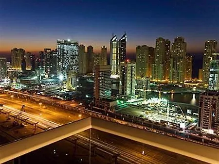 Green Lakes Serviced Apartments Dubaj